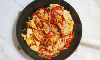 El wok II - Pad thai de pollo