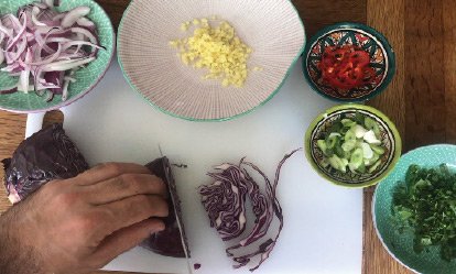 Prepara las verduras - Tallarines agridulces