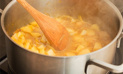 El salteado - Crepes de patatas al curry