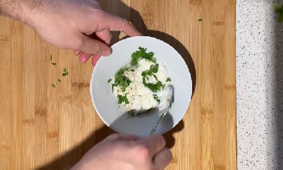 La salsa de yogur - Tacos de albondigas al chipotle