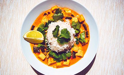 Tu plato esta listo - Curry rojo tailandes de tofu