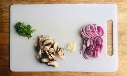 Las verduras - Pollo en salsa de champiñones