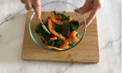 La ensalada - Salmon con ensalada de kale