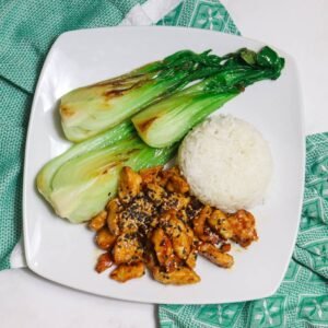 Pollo teriyaki con arroz jazmín y pak choi salteado