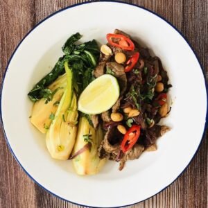 Filete de ternera la estilo asiático con salteado de pak choi